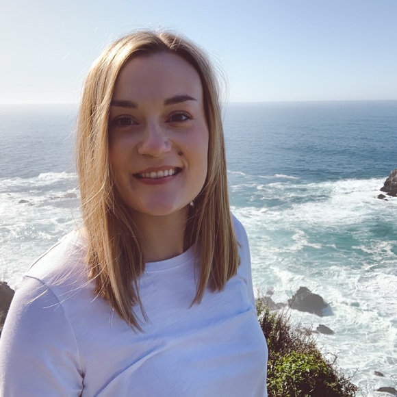 Meet your Posher, Taylor - Picture 2 of 3